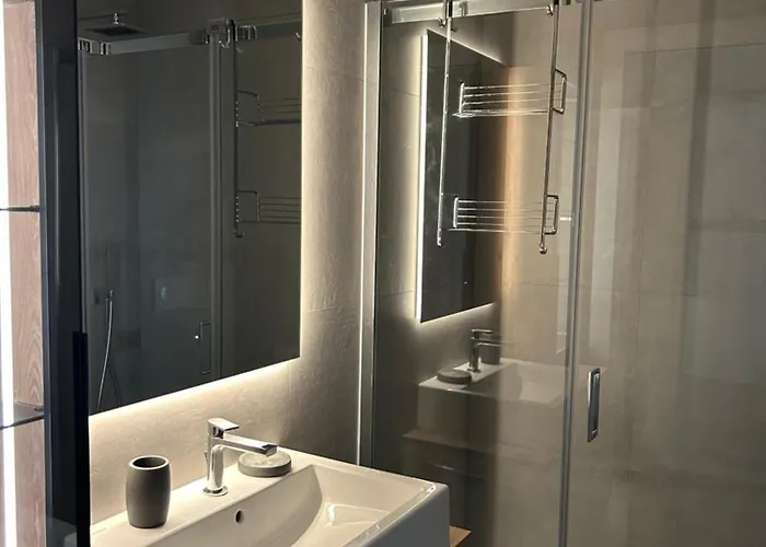 Exclusive Flat On With Panoramic Views *